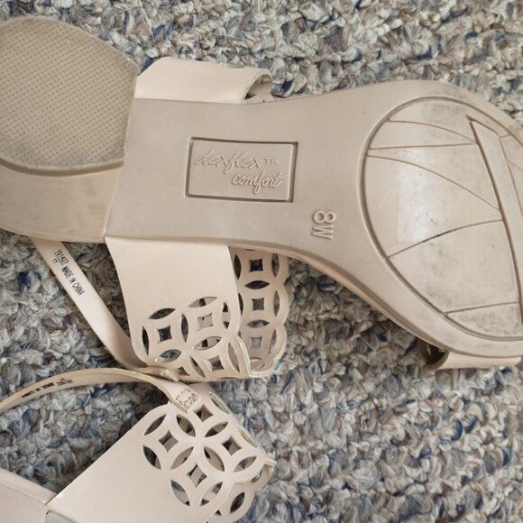 Shoes - Picture 5 of 6